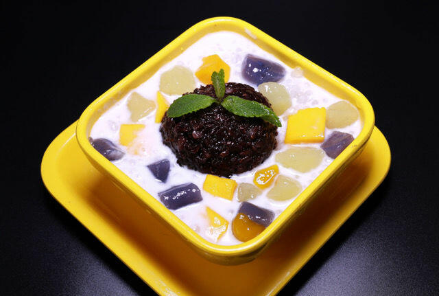 Mango Purple Sticky Rice
