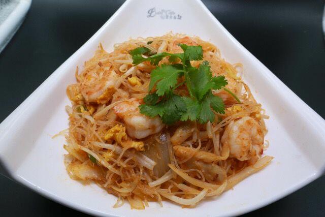 Thai Style Fried Rice Noodle